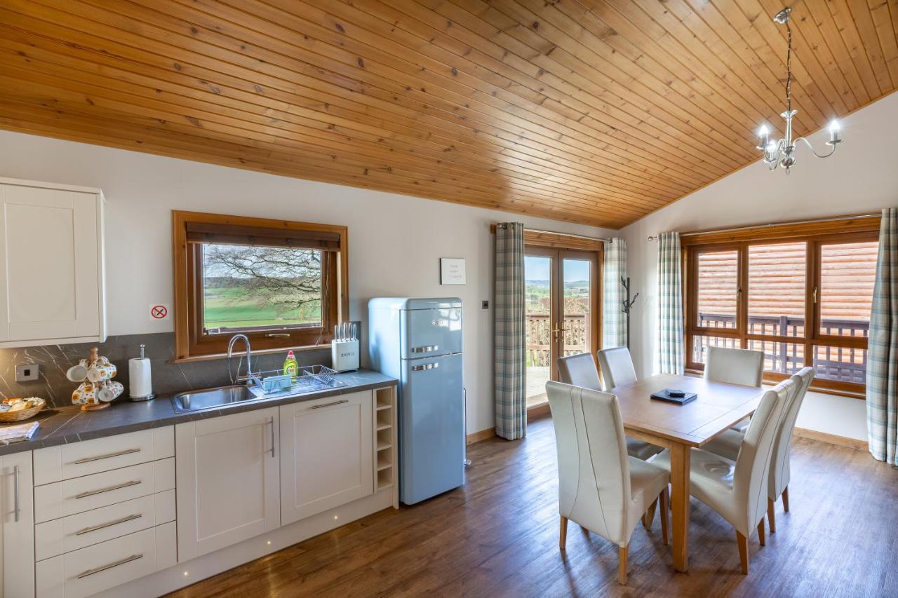 Douglas Fir Lodge With Hot Tub Cupar Extérieur photo