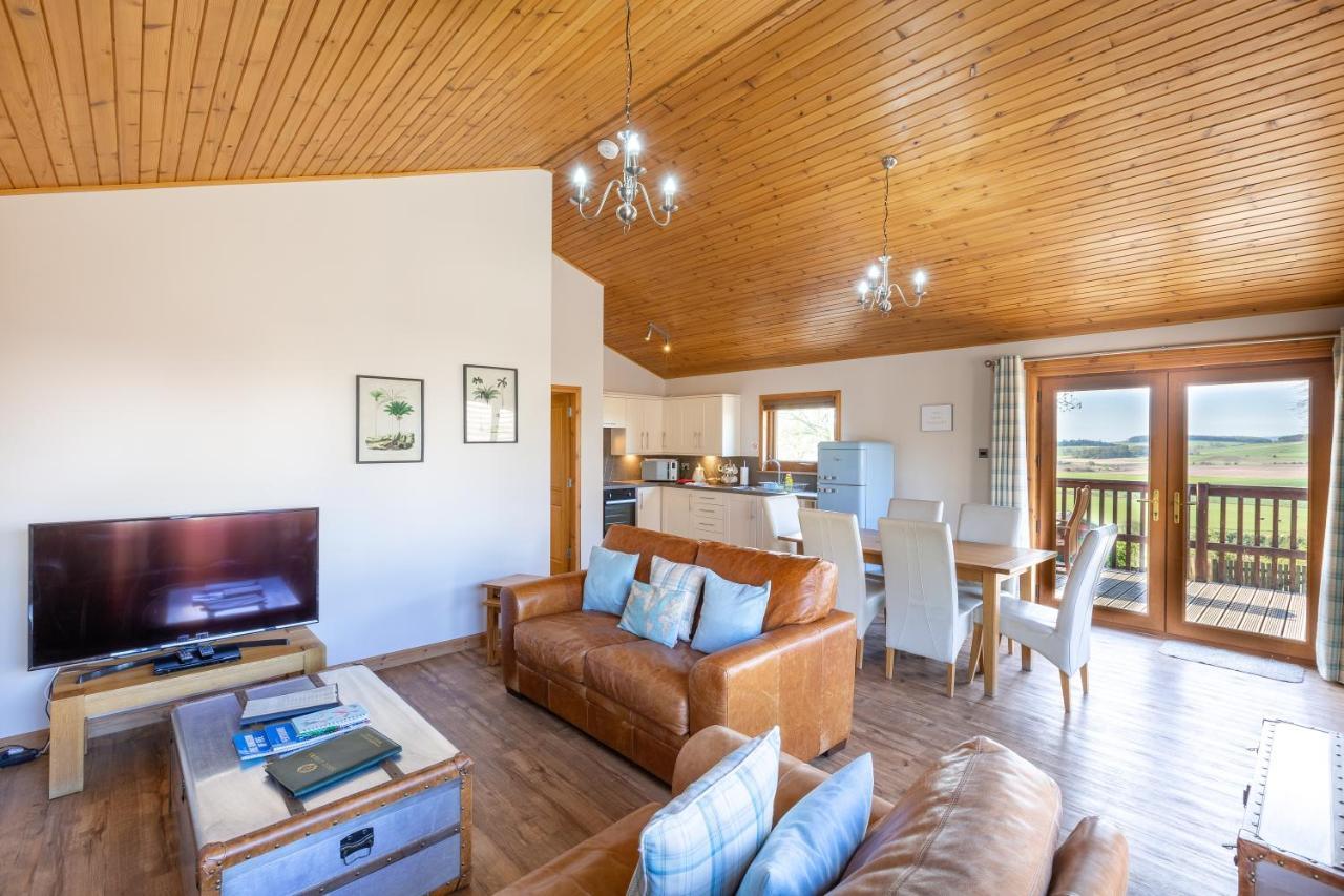Douglas Fir Lodge With Hot Tub Cupar Extérieur photo